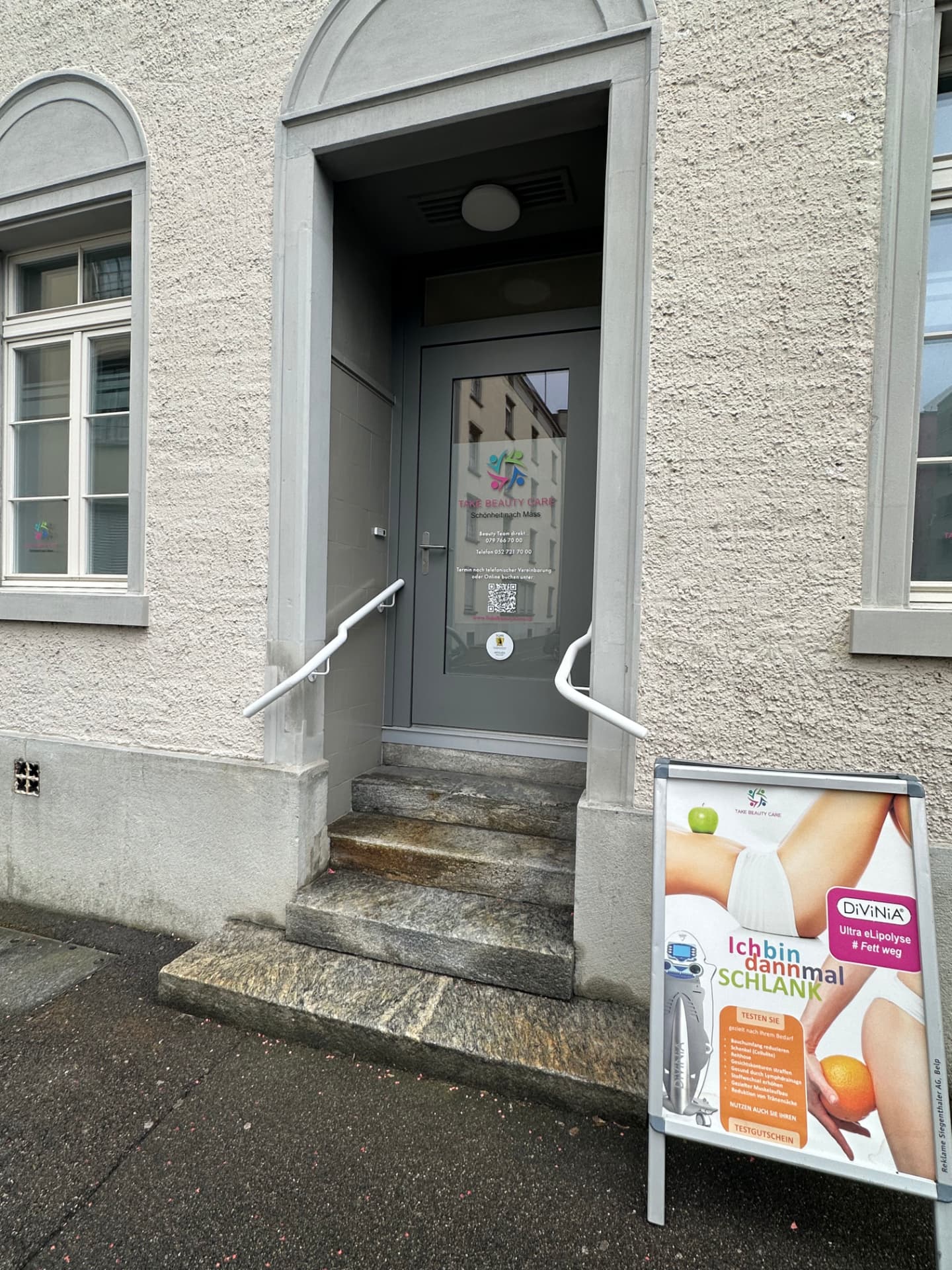 Hauseingang von TAKE BEAUTY CARE in Frauenfeld
