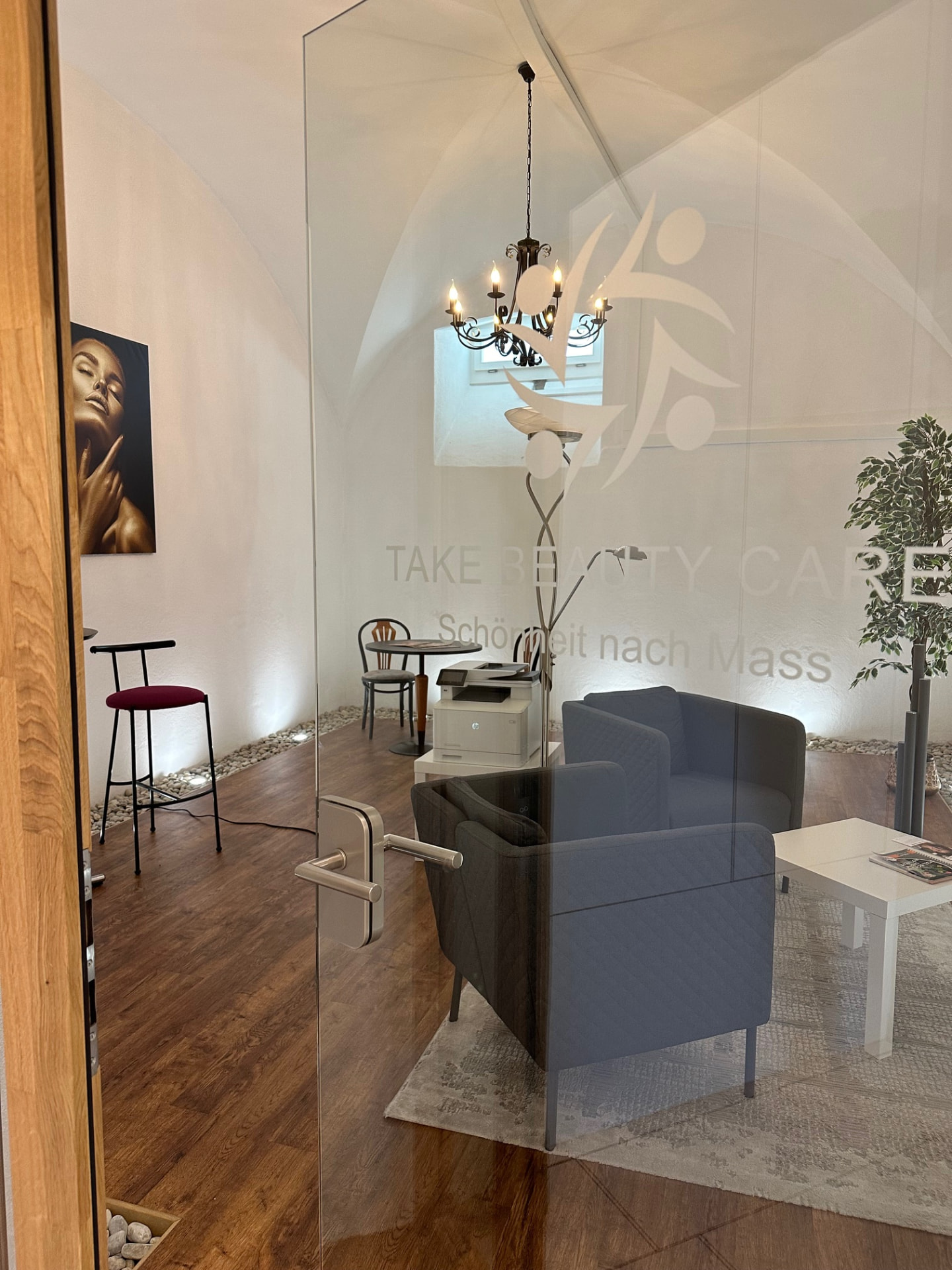 Eingangsbereich von TAKE BEAUTY CARE in Frauenfeld