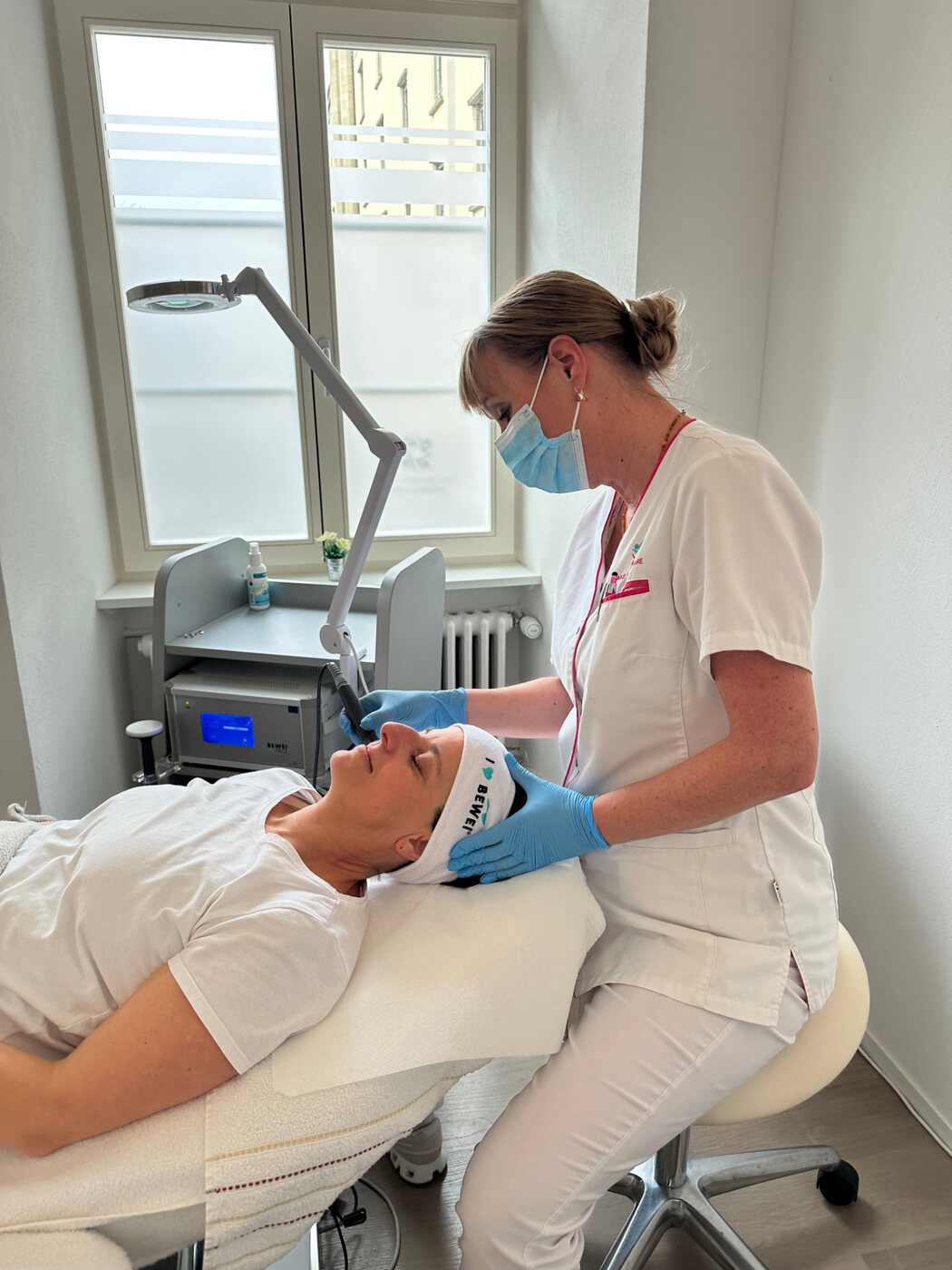 BEWEI Face Radiofrequenz bei TAKE BEAUTY CARE Frauenfeld